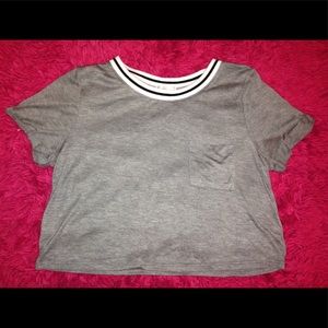 Cropped grey t-shirt